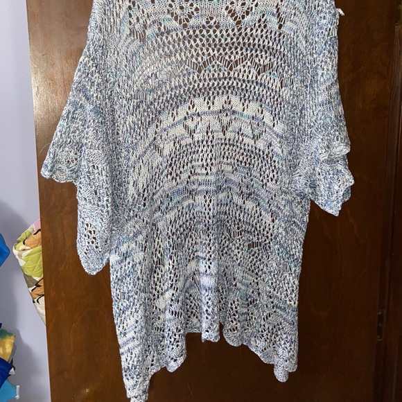Blue/White Half Sleeve Cardigan - Picture 6 of 6
